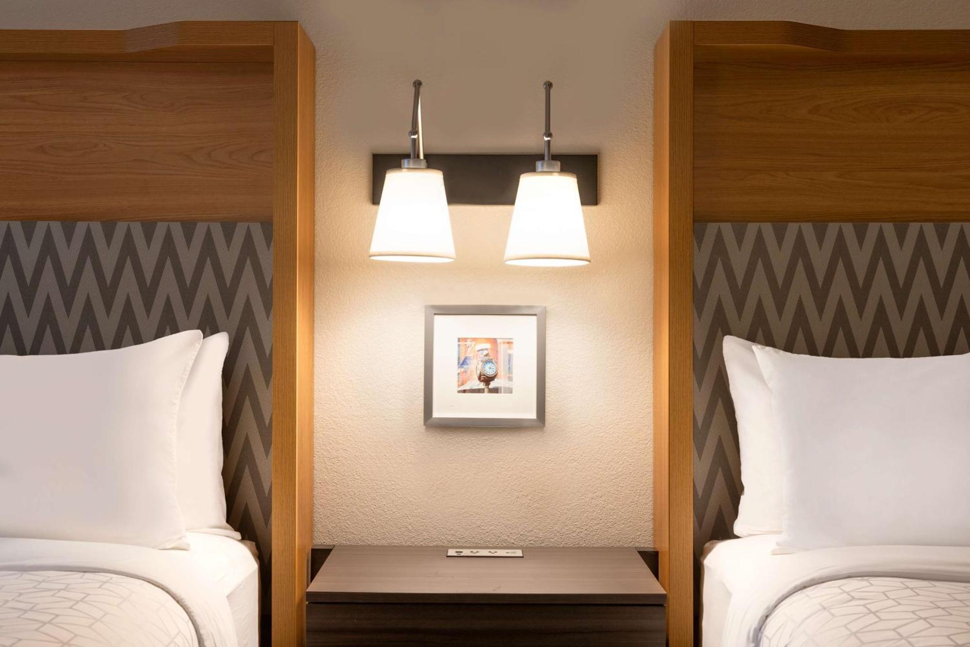 Doubletree By Hilton Fort Worth South Buitenkant foto