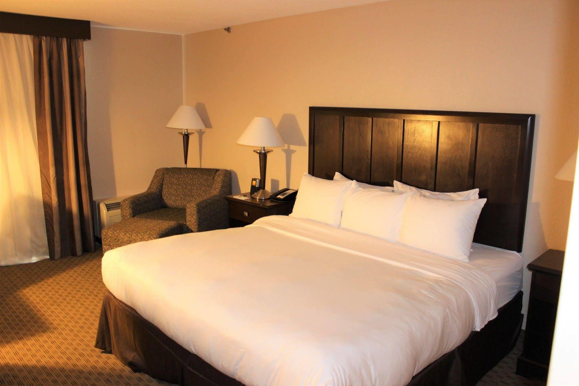 Doubletree By Hilton Fort Worth South Buitenkant foto